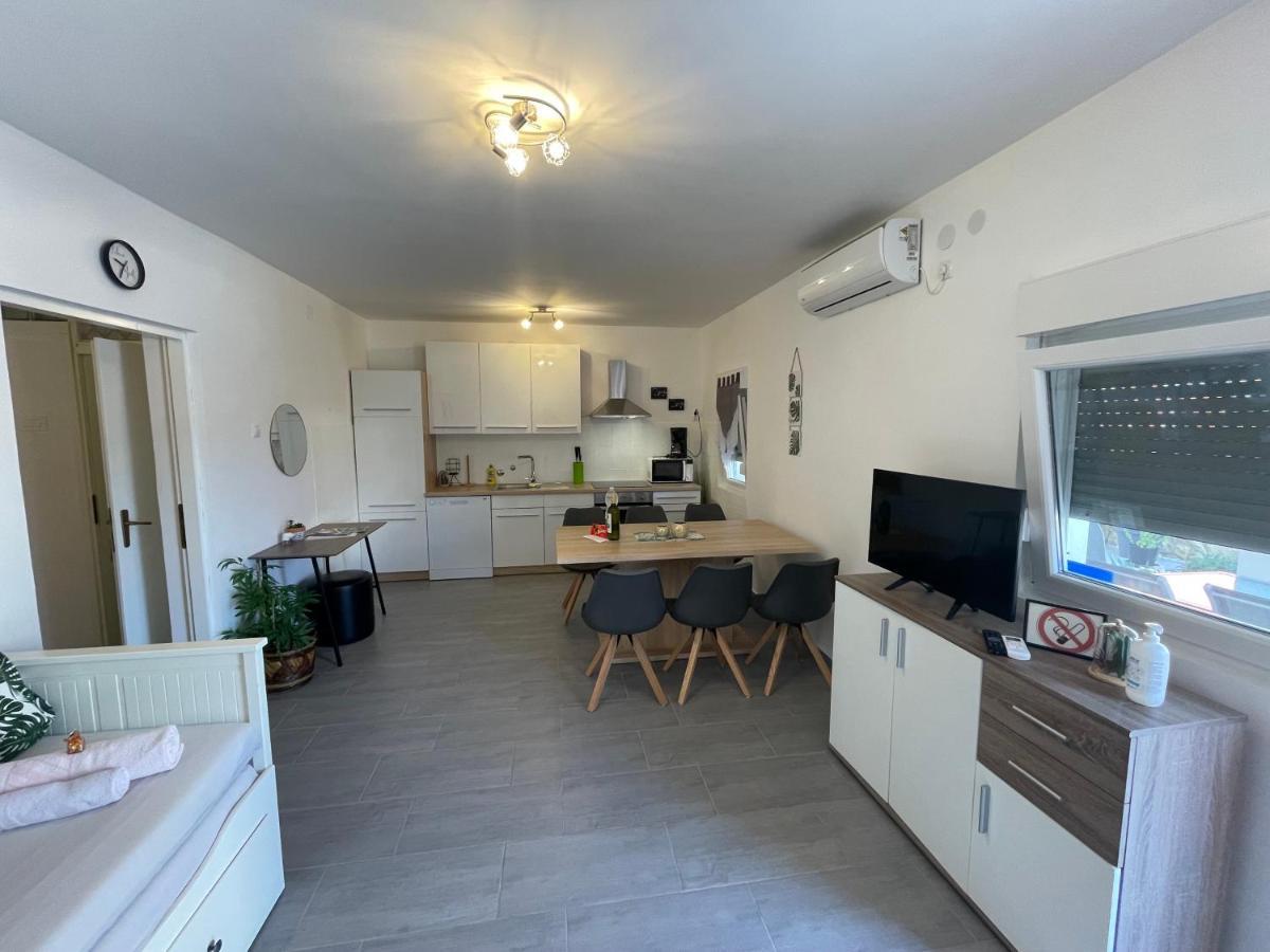 Apartmenthouse Ines Vir Exteriér fotografie