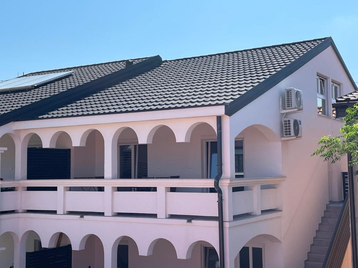 Apartmenthouse Ines Vir Exteriér fotografie