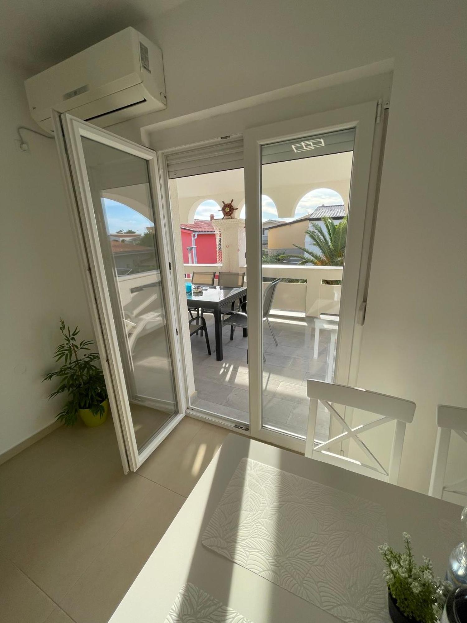 Apartmenthouse Ines Vir Exteriér fotografie